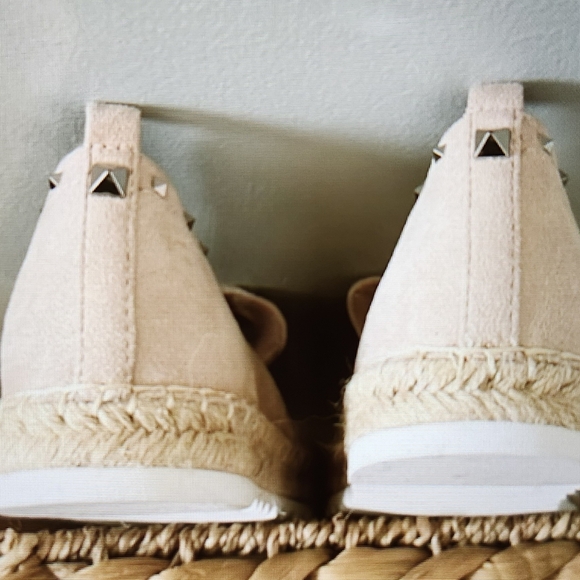 Marc Fisher Women's Pink Slip On Studded Espedrills NWOT - Picture 4 of 9